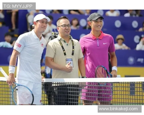 成都网球队的团队协作之道:网球巨献背后的默契与拼搏精神