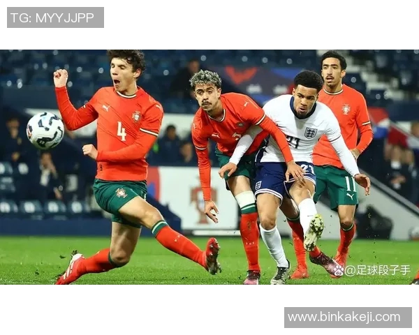 足球明星的绝技揭秘:那些令人瞩目的神奇瞬间与背后的训练故事